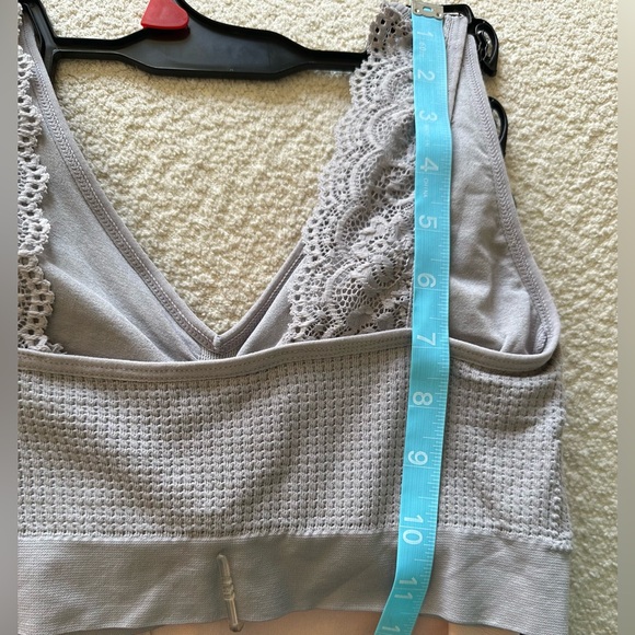 Tahari Seamless Bras Set of 3 Removable Pads & Lace Size Medium - Picture 6 of 9